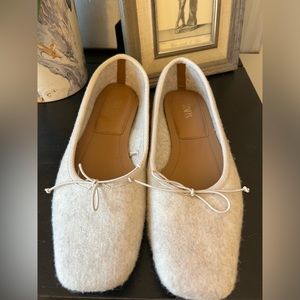 Zara ballet flats size 9!